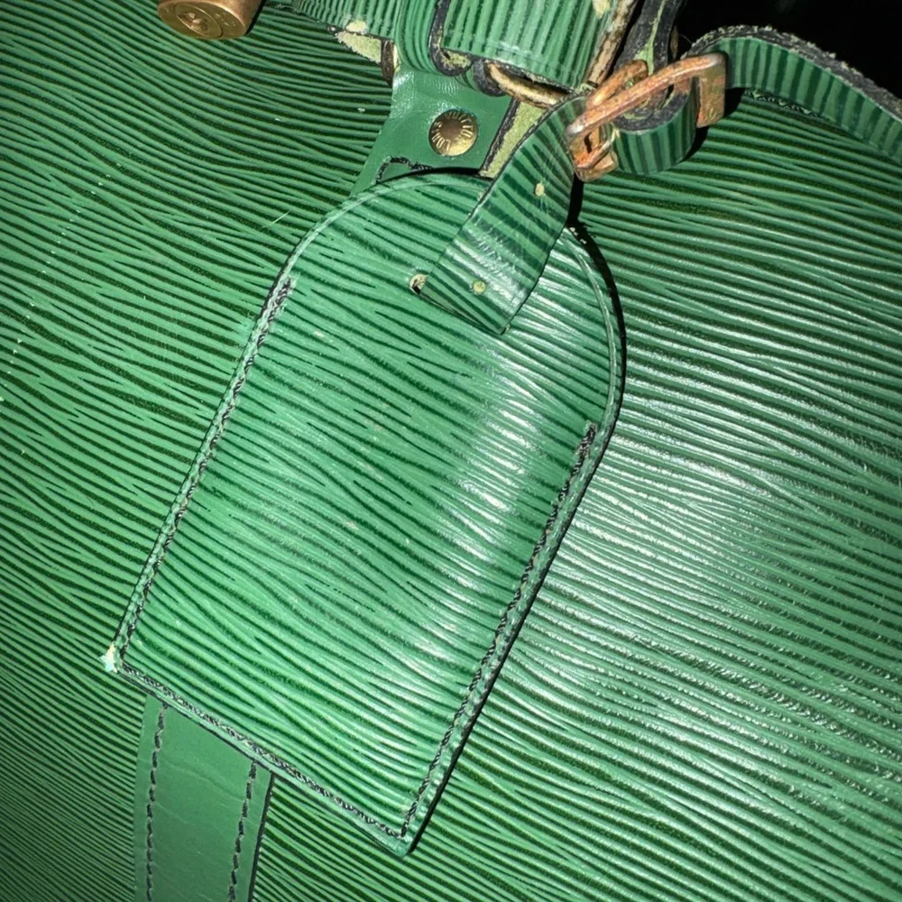 VTG Louis Vuitton Green Borneo Epi Keepall 55 Bundle - Picture 4 of 15